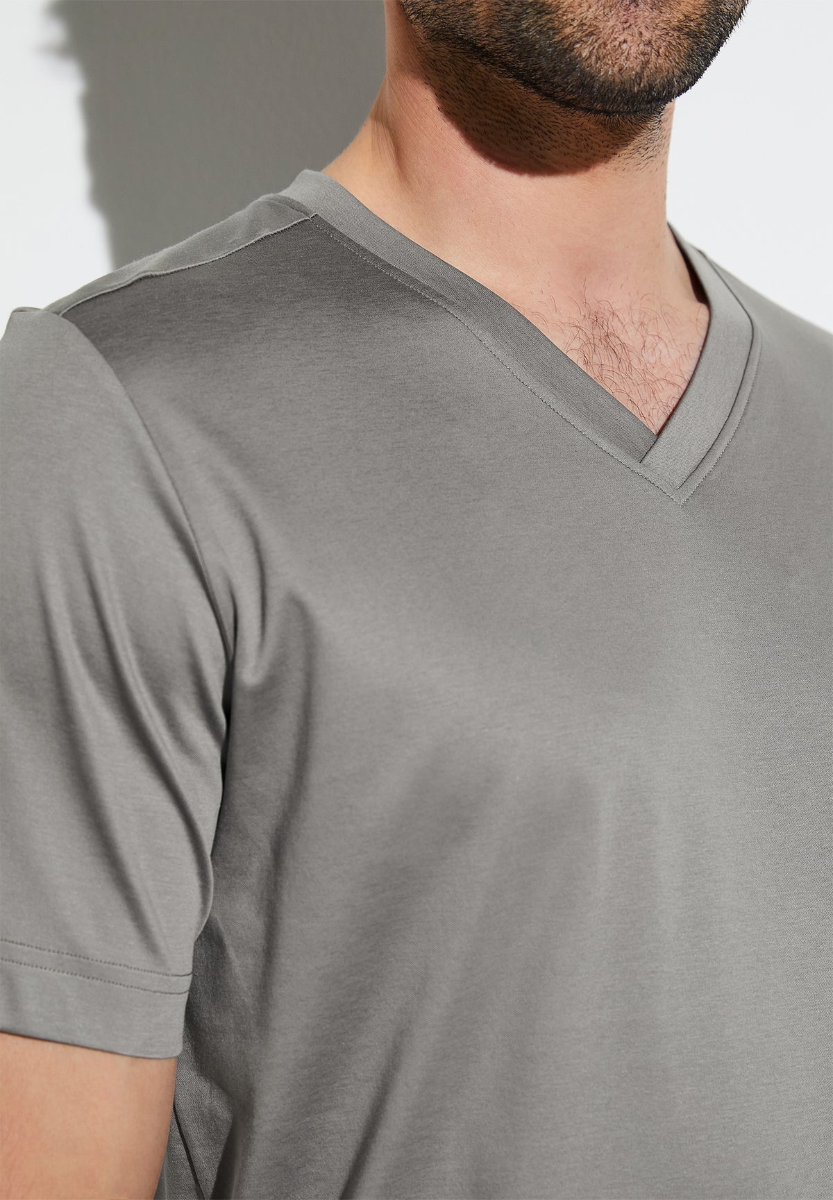 Supreme Green Cotton | T-Shirt kurzarm V-Ausschnitt - grey